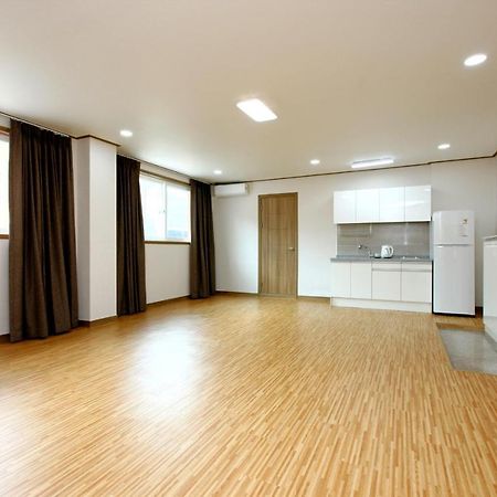 Traum Hotel&Condo Gapyeong Exterior foto